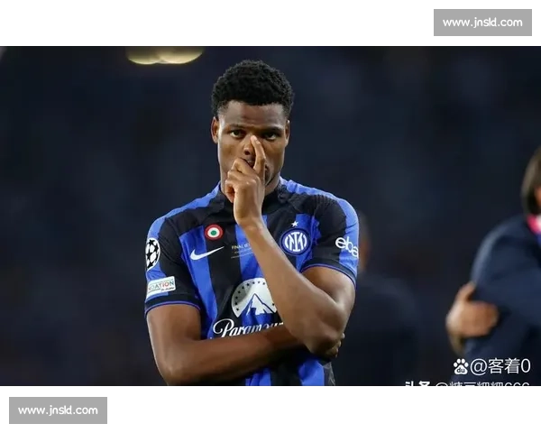 邓弗里斯距荷兰纪录仅差 3 球 科曼盼纪录易主